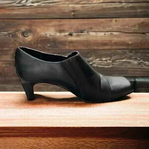 Unlisted size 6 square toed black heeled booties.  Excellent condition